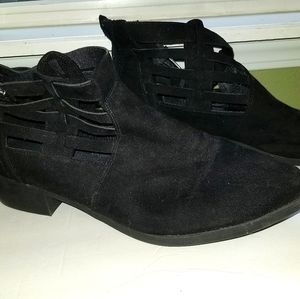 Black Suede 13M boots